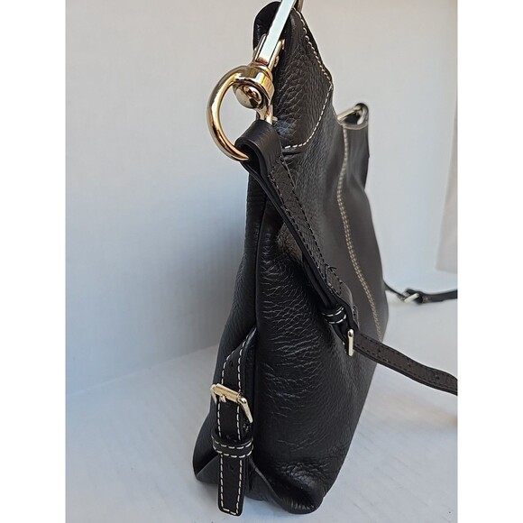 Dooney And Bourke Pebble Leather Crossbody Shoulder Bag Black Magnetic Snap Hobo - Picture 4 of 16